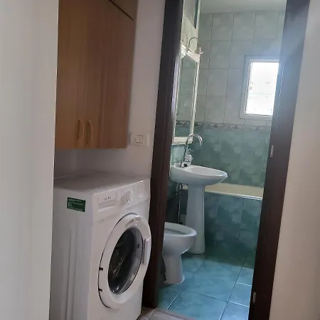 Apartament Cu 3 Camere Chiar In Inima Capitalei Bucharest Exterior photo